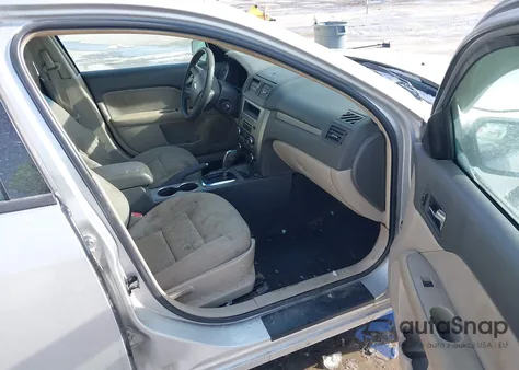 2010 Ford Fusion S z USA, uszkodzony, nr VIN 3FAHP0GA9AR190823